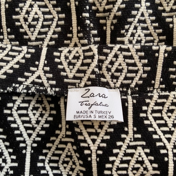 Zara Black White Geometric Print Pencil Skirt - Picture 4 of 4